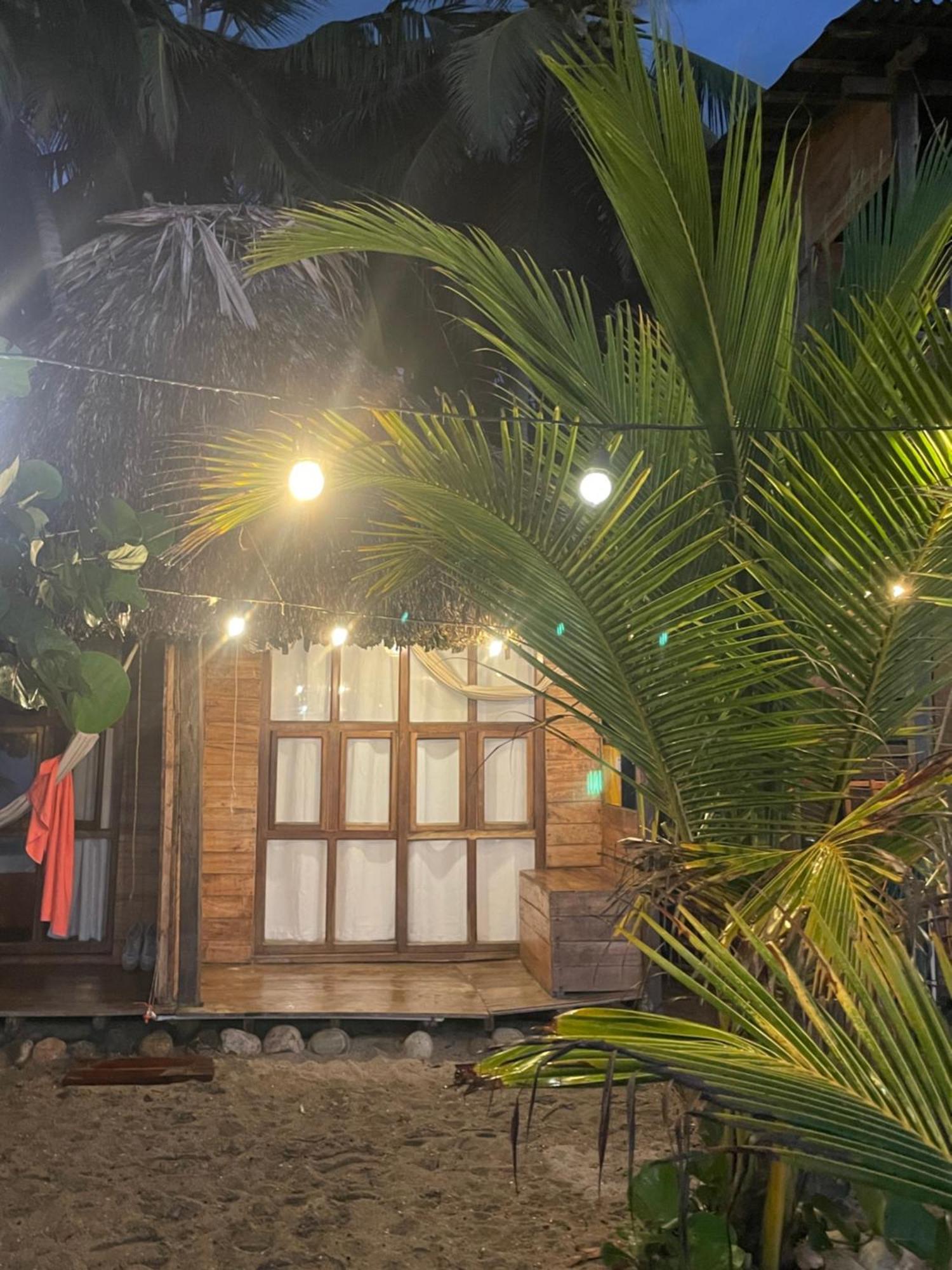 Chill And Surf Mendihuaca Hotell Guachaca Exteriör bild