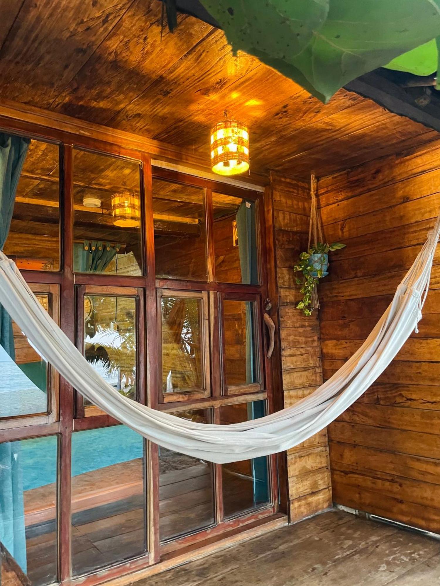 Chill And Surf Mendihuaca Hotell Guachaca Exteriör bild